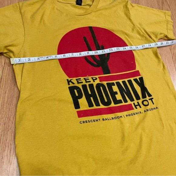 Vintage tyle raphic ellow  hirt hoenix - Picture 8 of 10